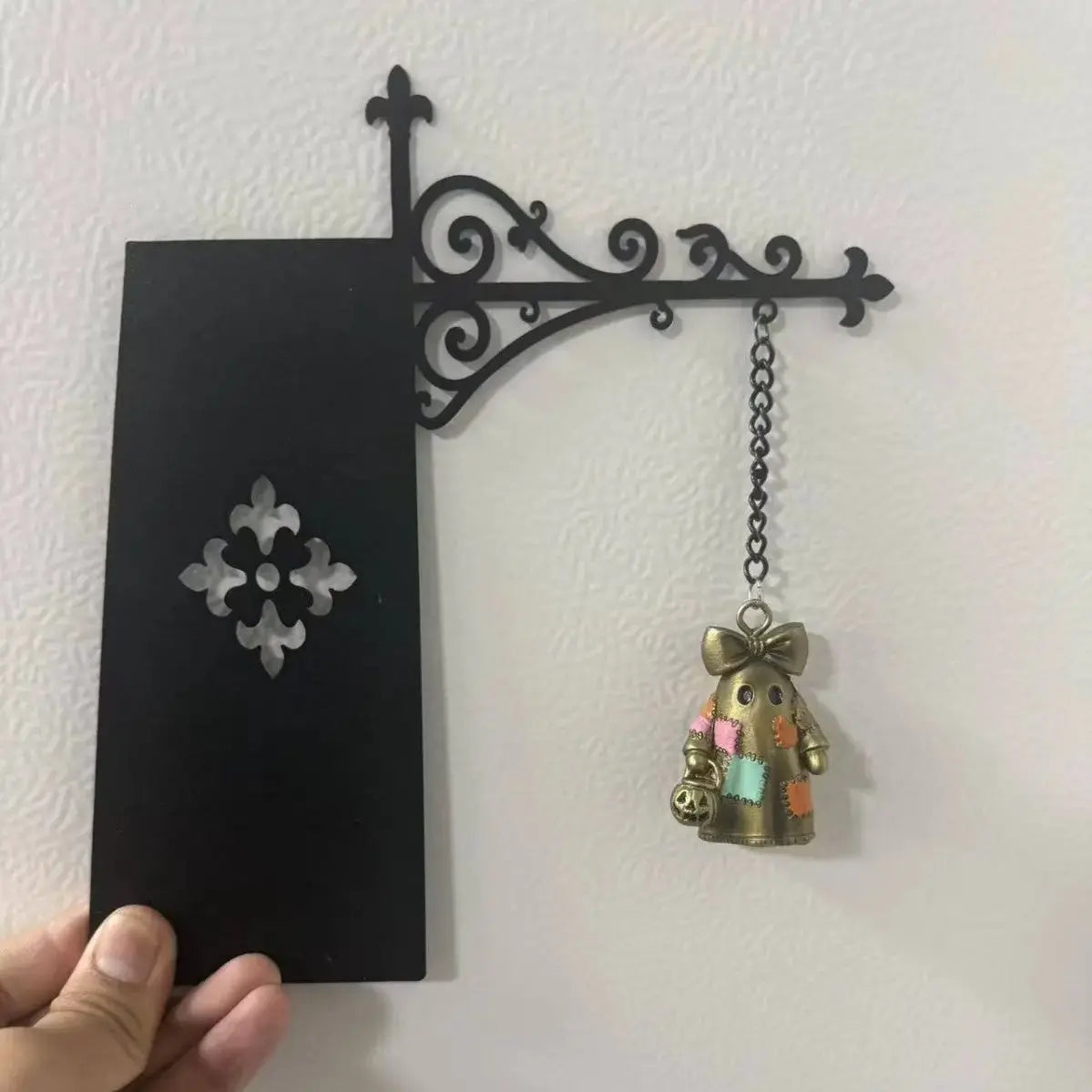 Ghost Bookshelf Lamp | Retro Halloween LED Shelf Light & Spooky Home D�cor by TED