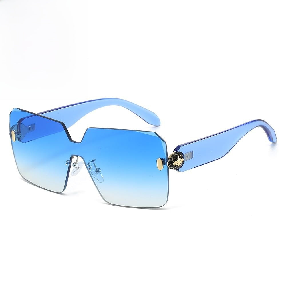 Stylish Women's Designer Sunglasses with UV400 Protection - Cherished Harbor Gifts