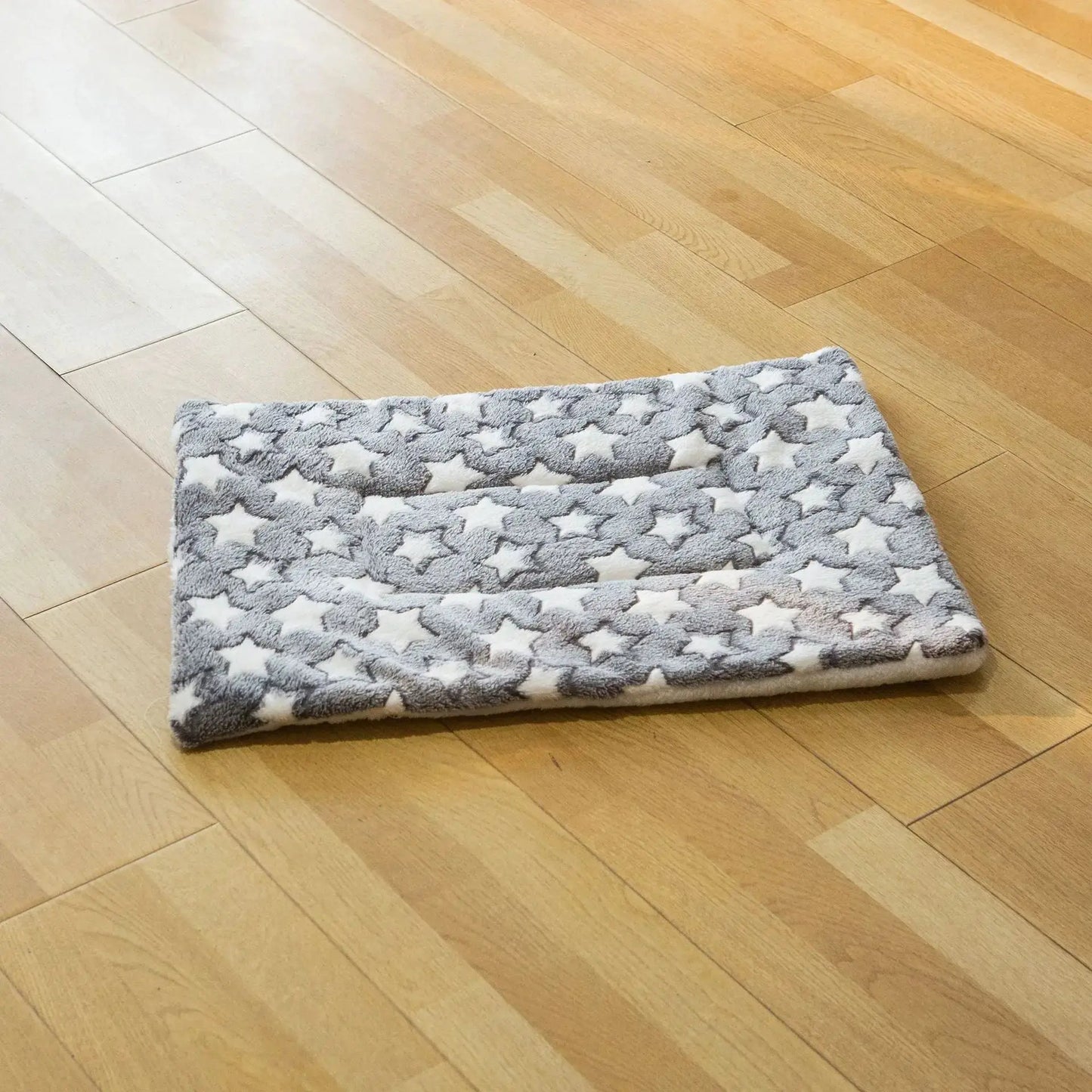Soft Flannel Pet Blanket for Dogs and Cats - Waterproof Mat by TED