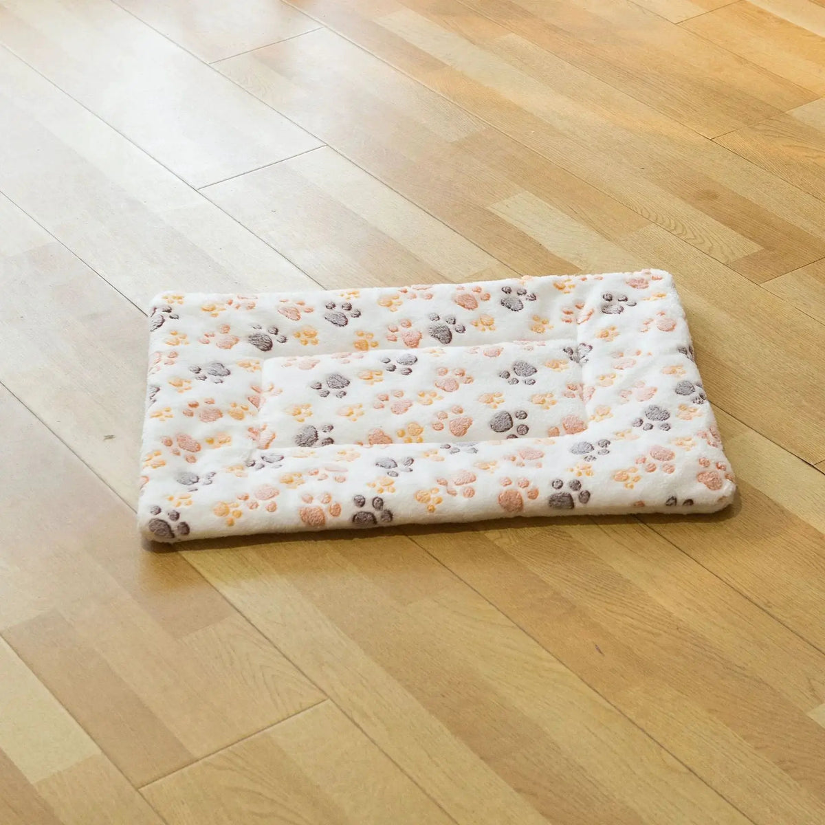 Soft Flannel Pet Blanket for Dogs and Cats - Waterproof Mat by TED