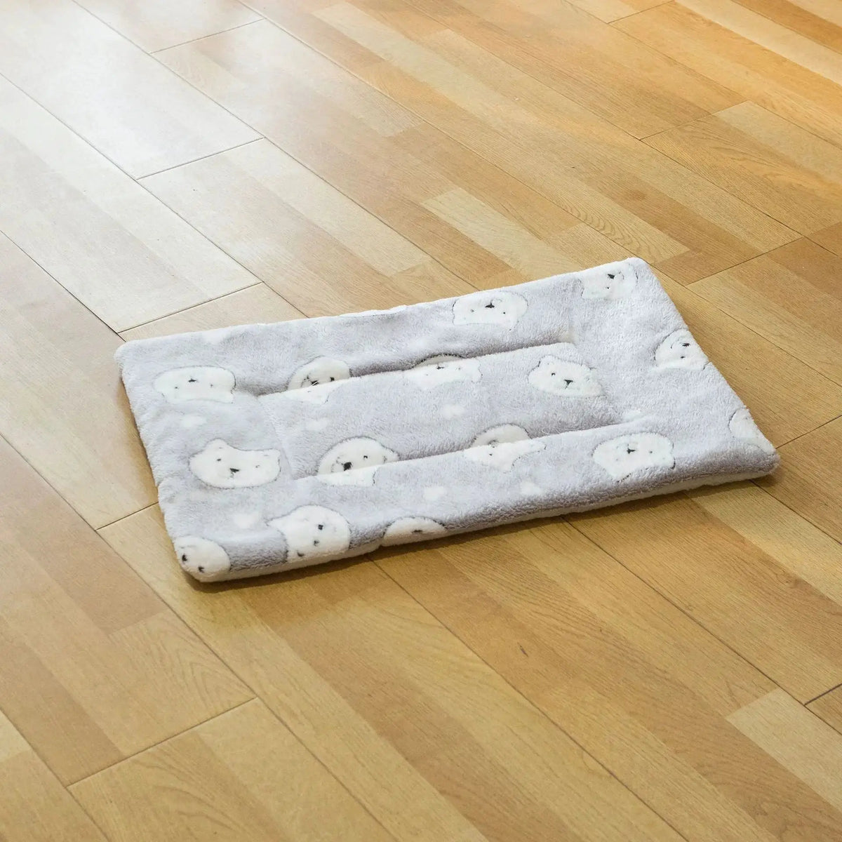 Soft Flannel Pet Blanket for Dogs and Cats - Waterproof Mat by TED
