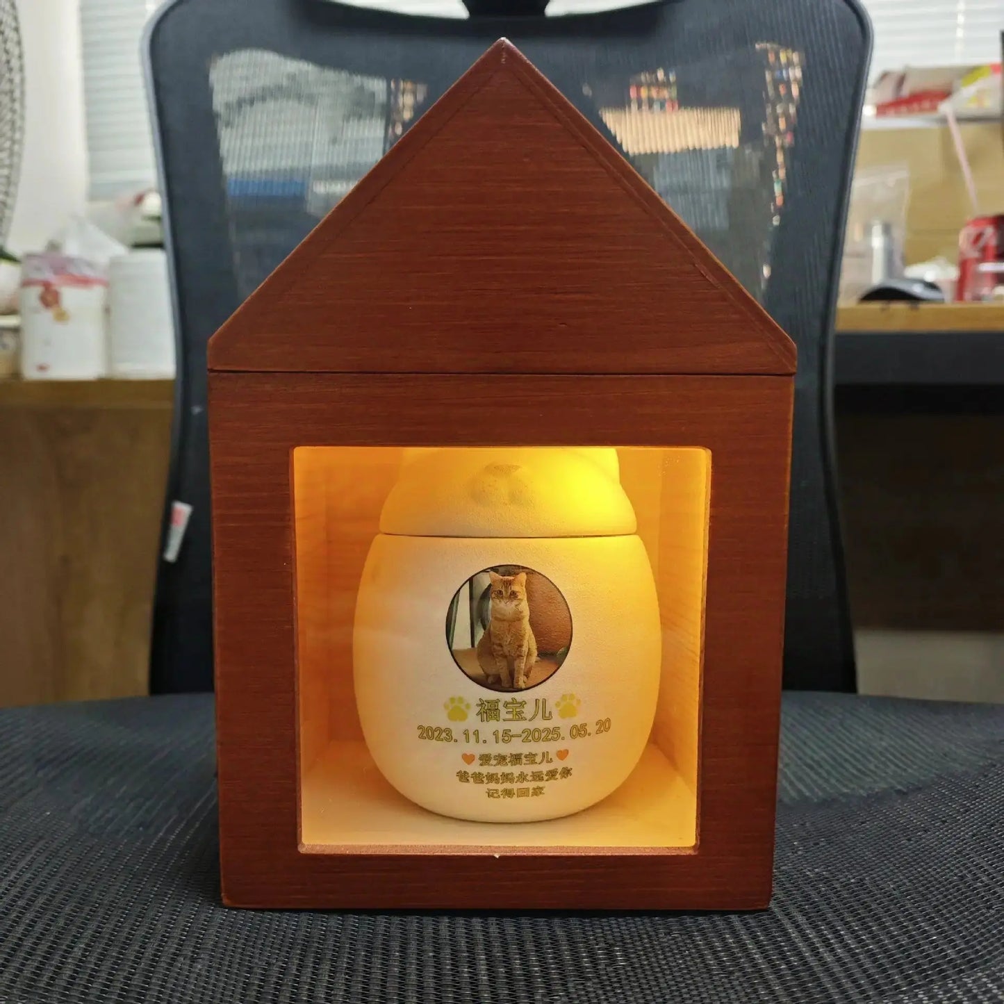 Personalized Pet Memorial Urn for Dogs and Cats with Photo by TED