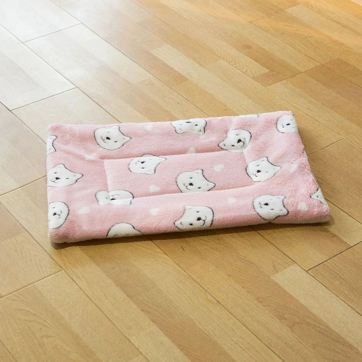 Soft Flannel Pet Blanket for Dogs and Cats - Waterproof Mat by TED