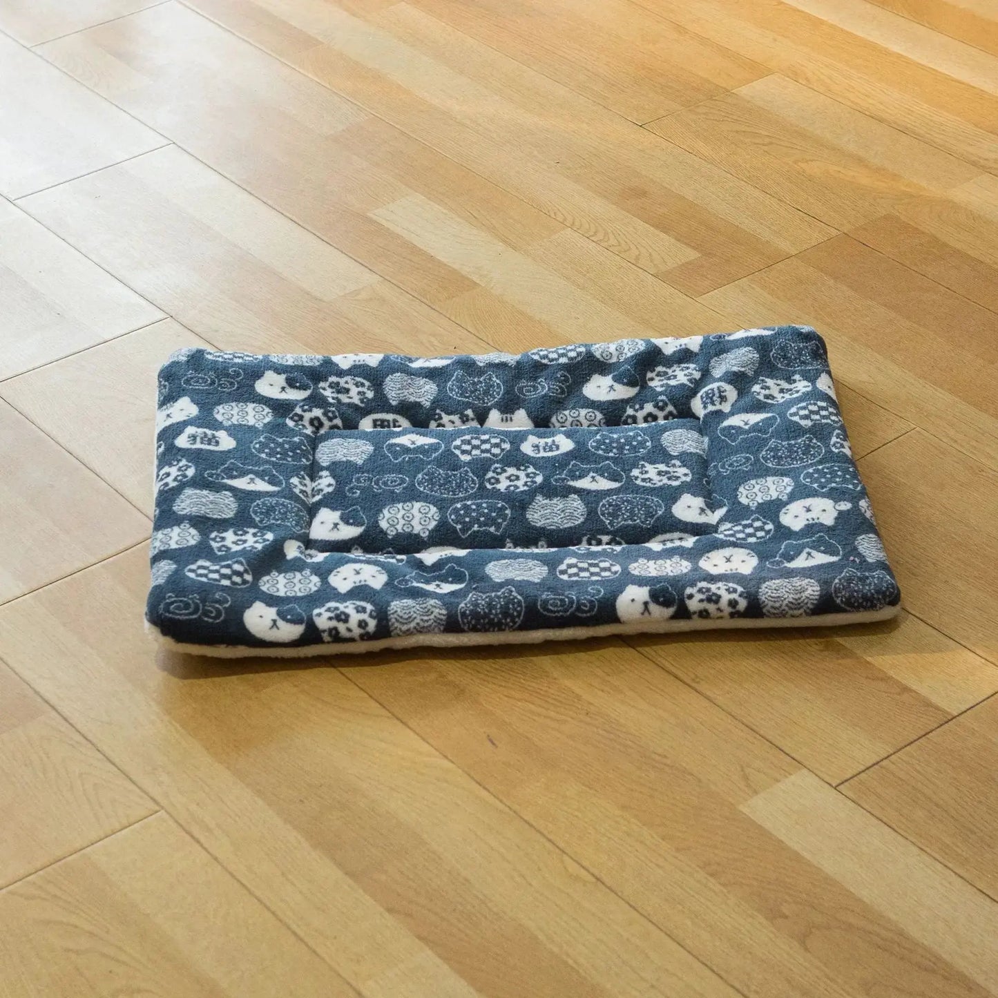 Soft Flannel Pet Blanket for Dogs and Cats - Waterproof Mat by TED