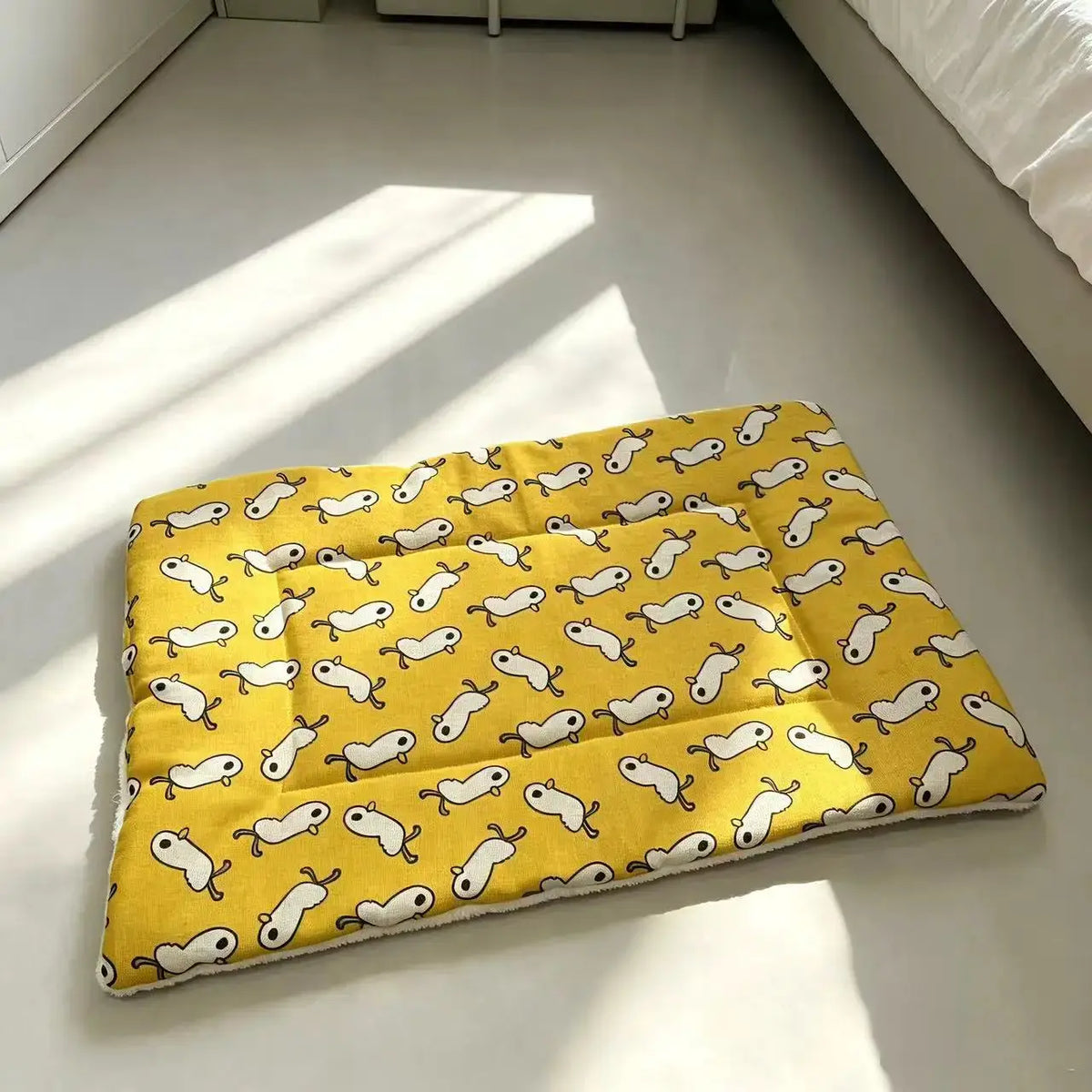 Soft Flannel Pet Blanket for Dogs and Cats - Waterproof Mat by TED